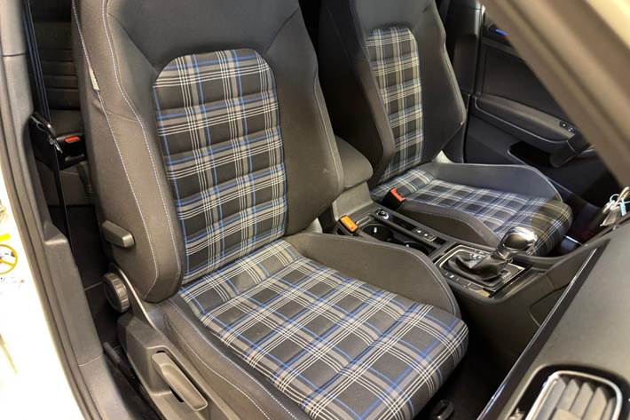 Hvid VW Golf VII fra 2018