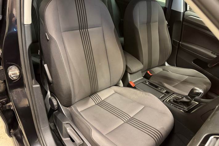 Sort VW Golf VII fra 2017