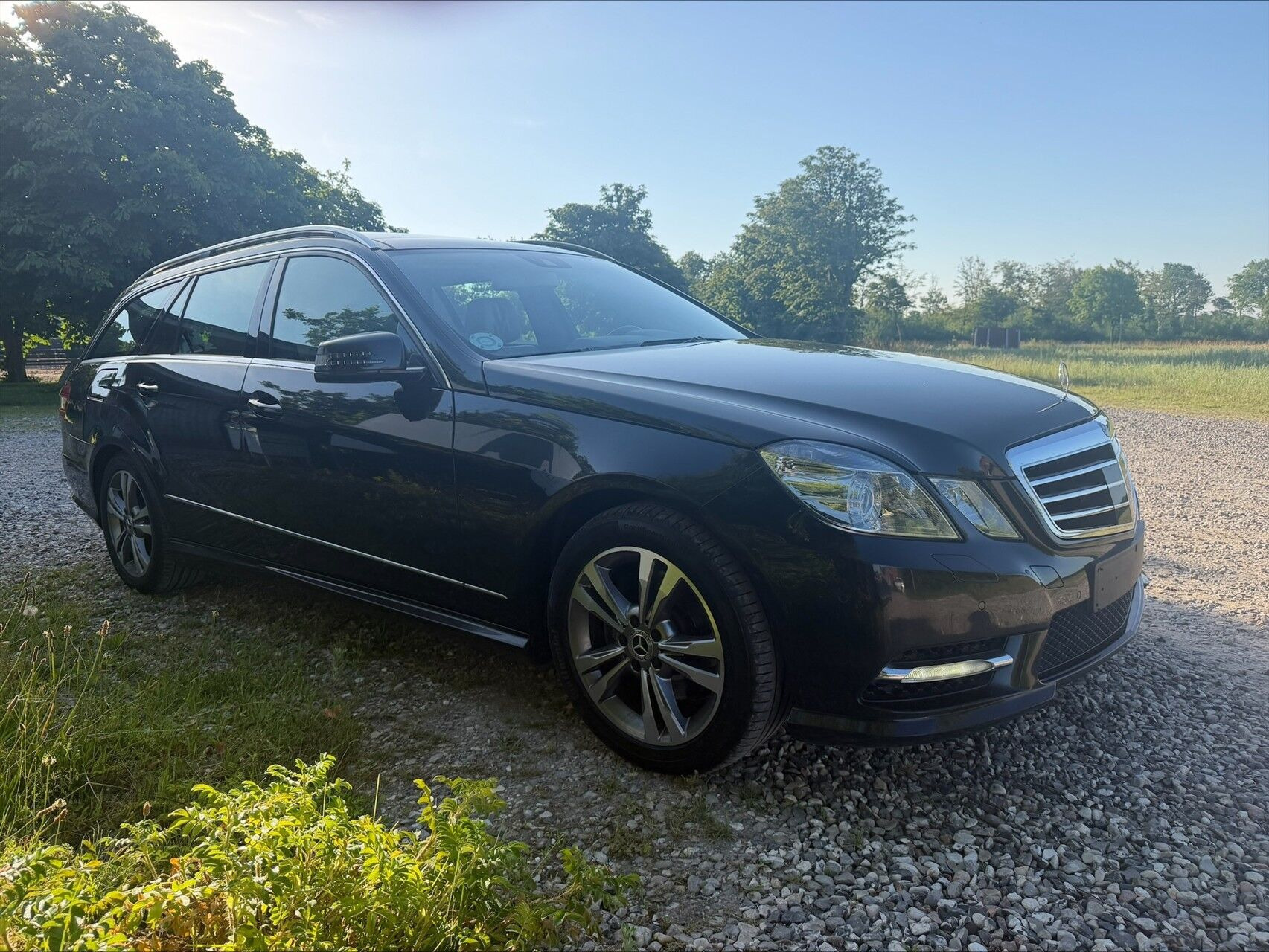 Sort Mercedes E300 d fra 2012