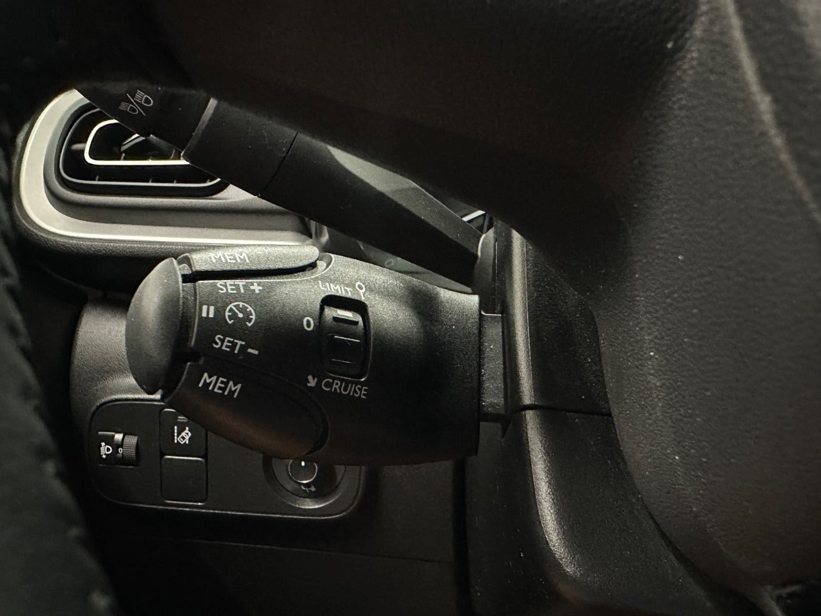 Grå Citroën C3 fra 2020