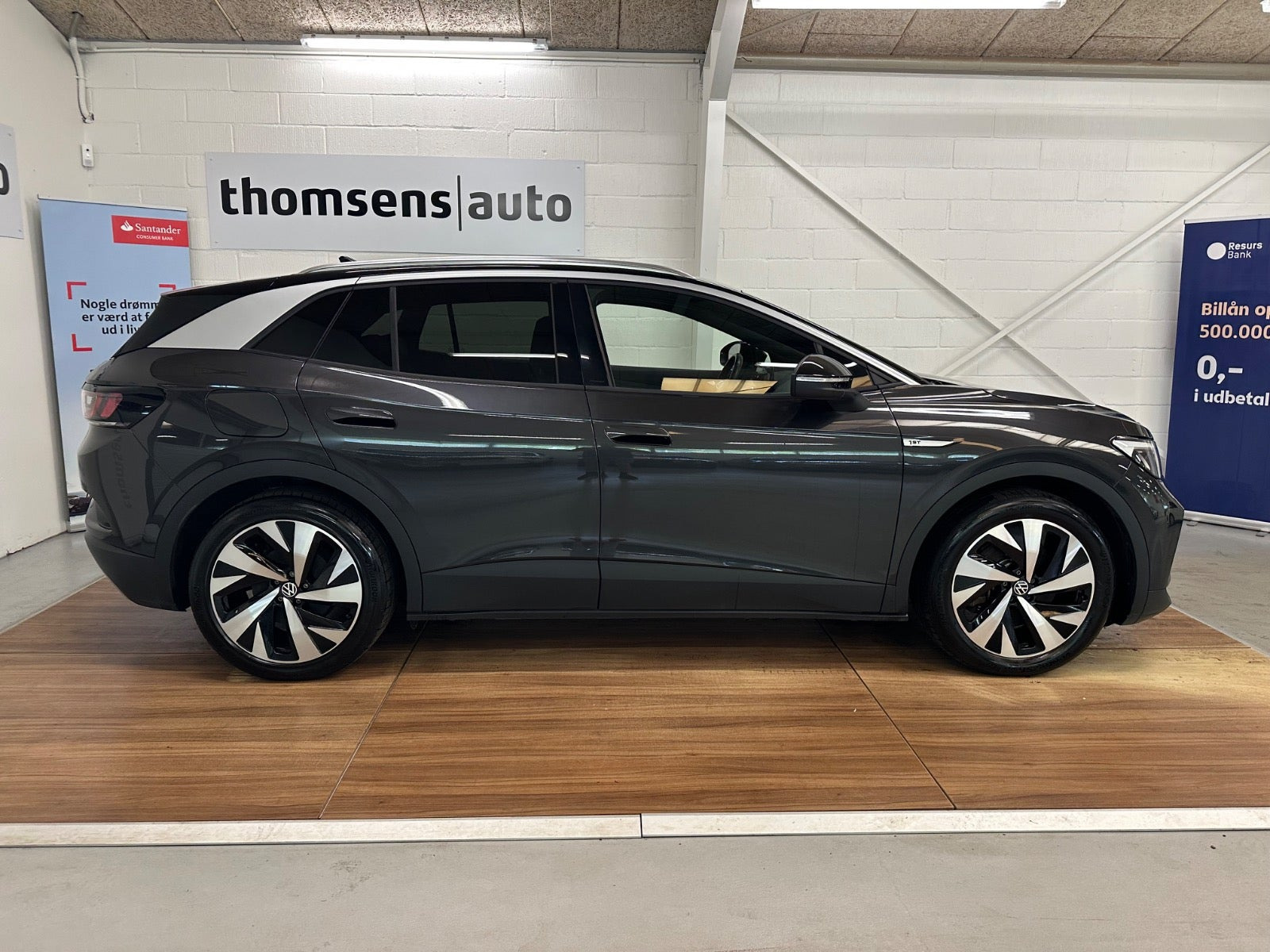 Grå VW ID.4 fra 2021