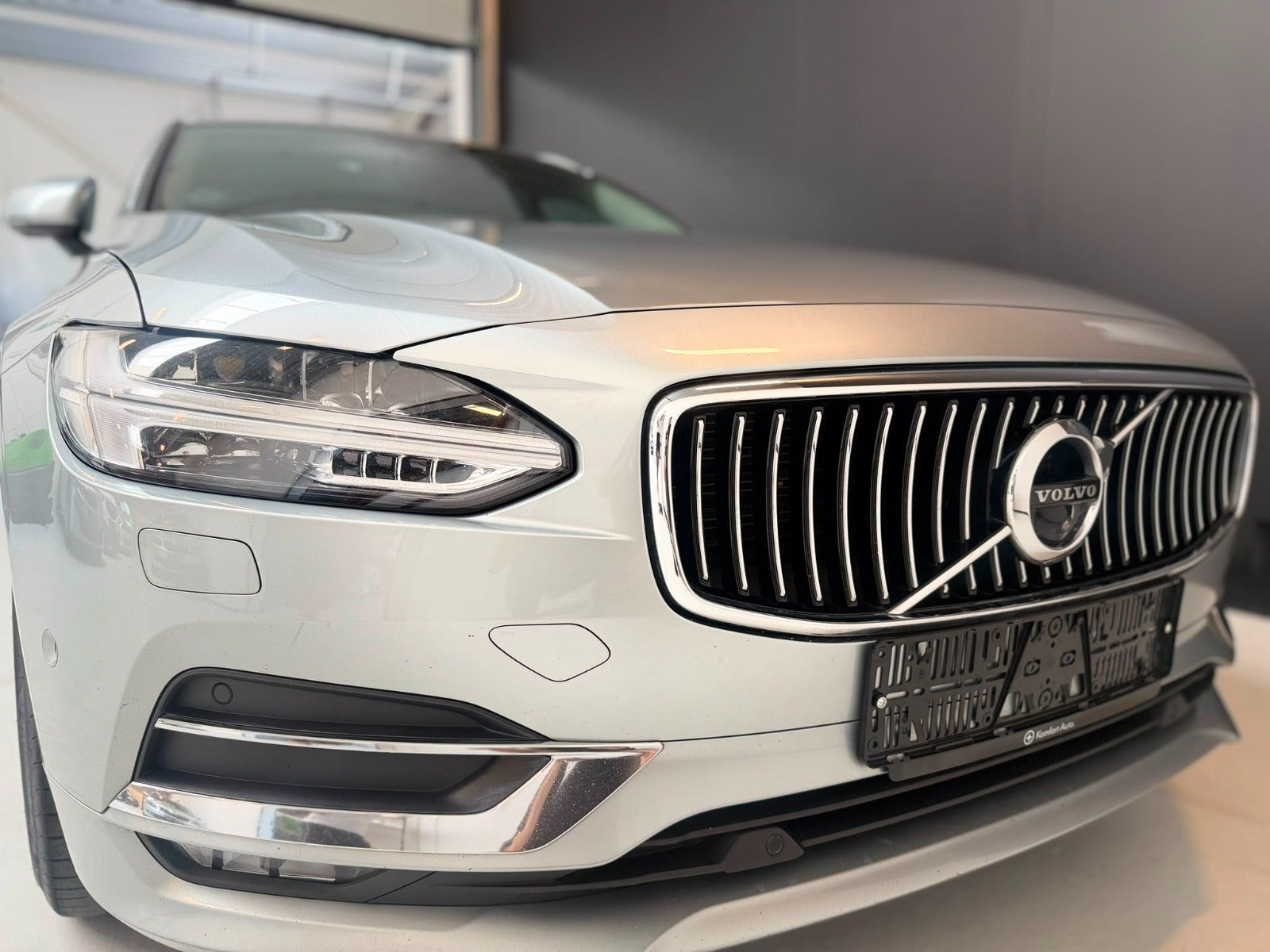 Grøn Volvo V90 fra 2017