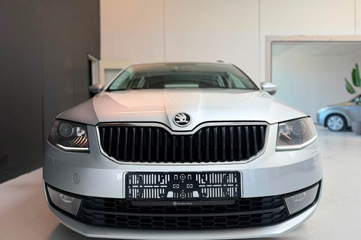 Grøn Skoda Octavia fra 2017
