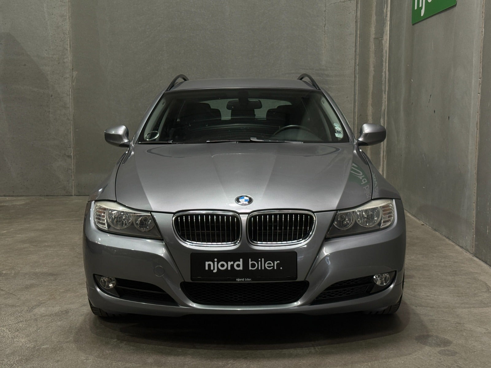 undefined BMW 325i fra 2009