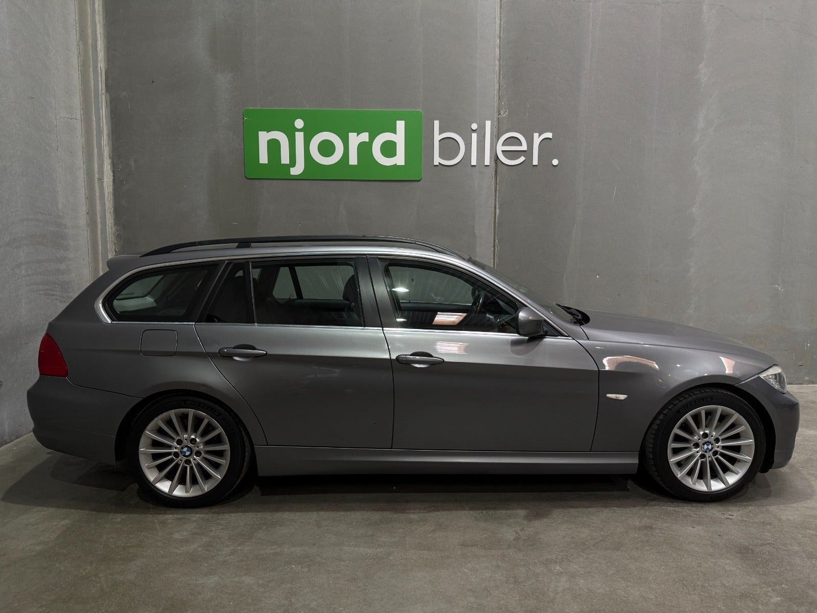 undefined BMW 325i fra 2009