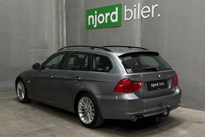 undefined BMW 325i fra 2009