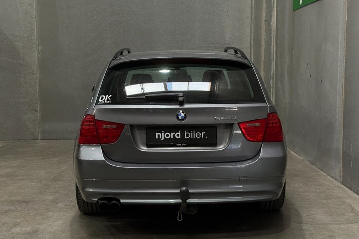 undefined BMW 325i fra 2009