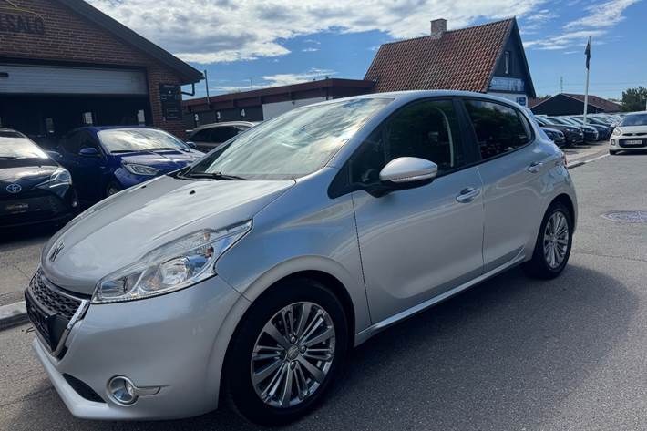 undefined Peugeot 208 fra 2014