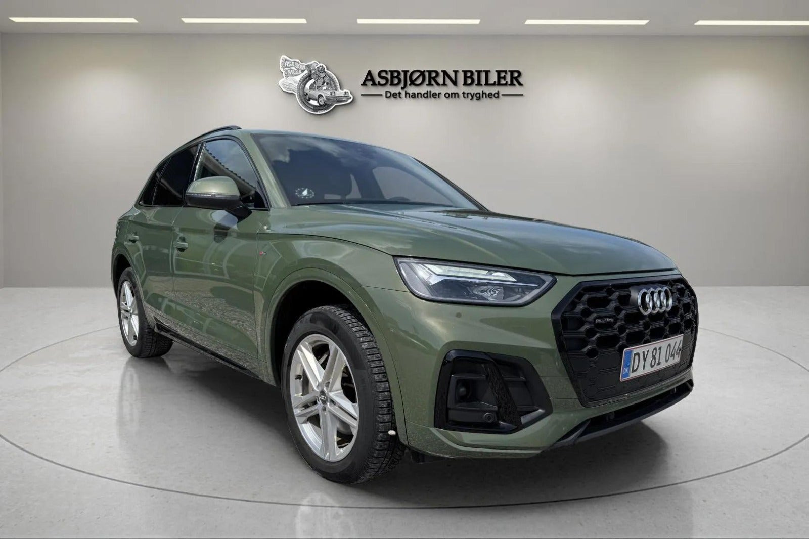 Grøn Audi Q5 fra 2023