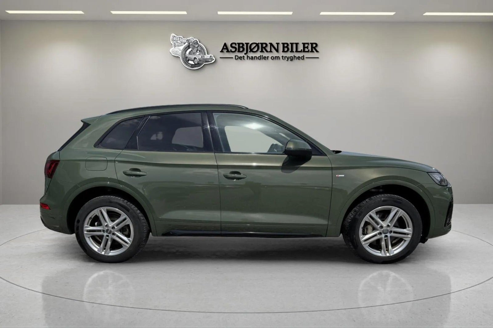 Grøn Audi Q5 fra 2023