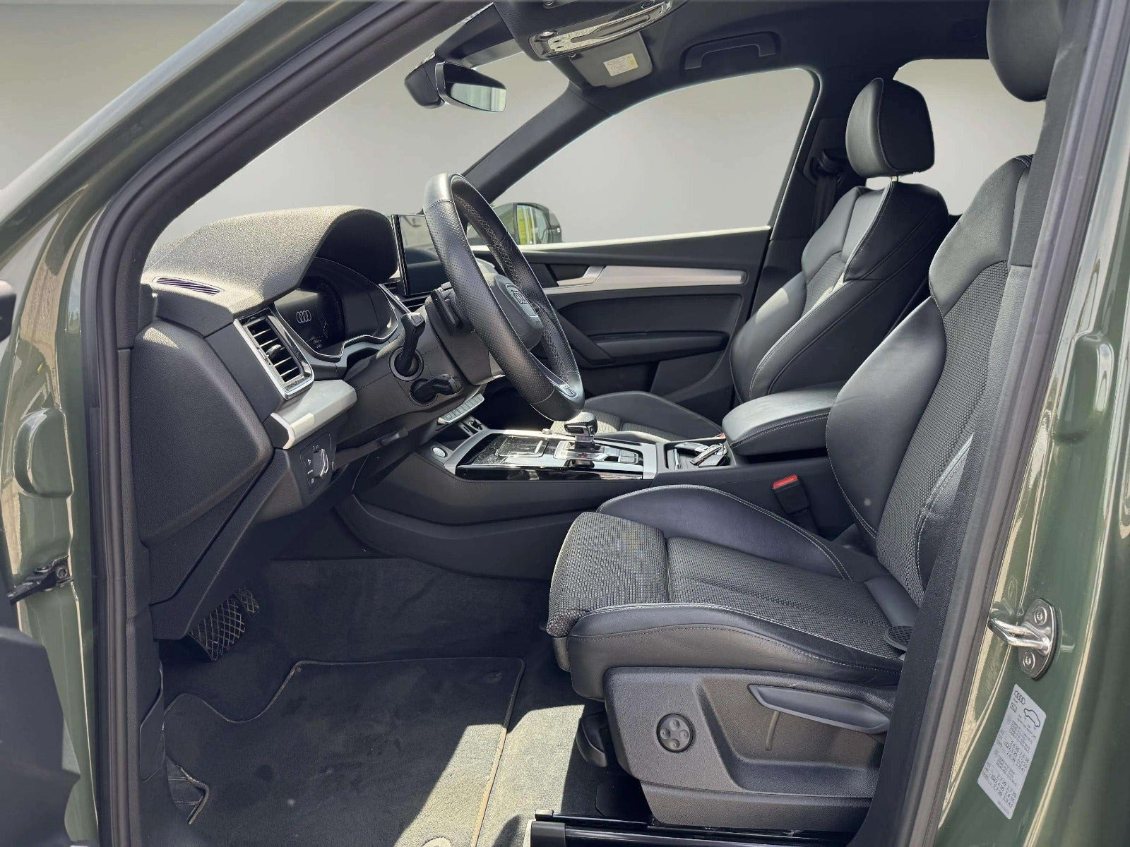 Grøn Audi Q5 fra 2023