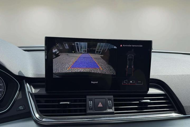 Grøn Audi Q5 fra 2023