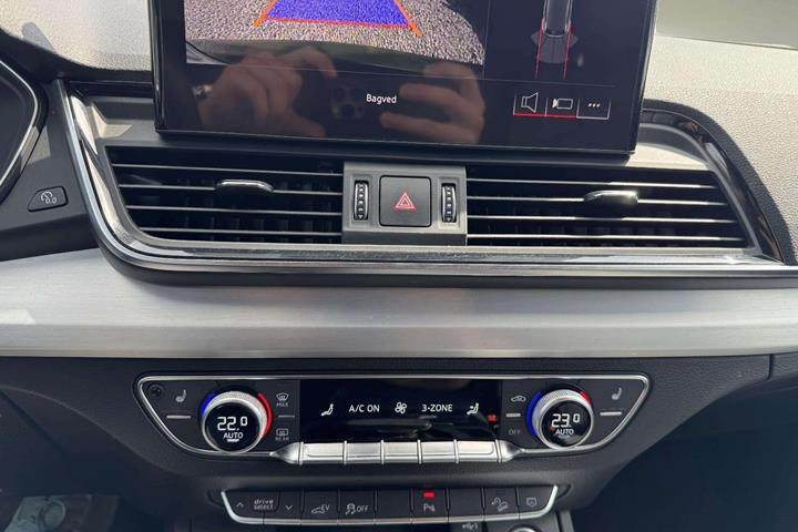 Grøn Audi Q5 fra 2023