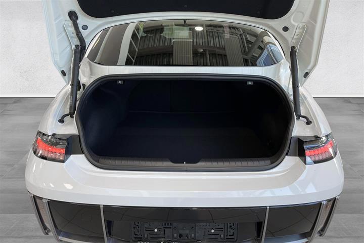 Hvid Hyundai Ioniq 6 fra 2024