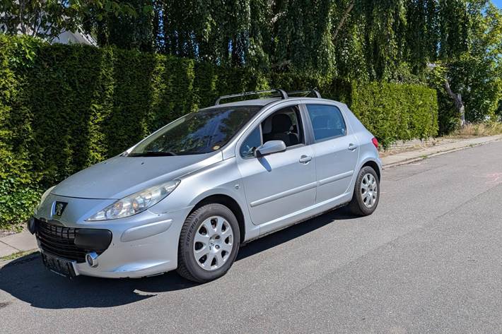 Sølv Peugeot 307 fra 2006