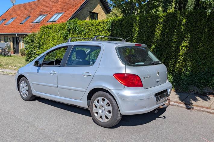 Sølv Peugeot 307 fra 2006