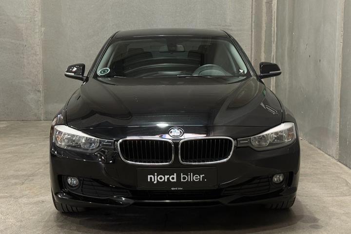 undefined BMW 316i fra 2014