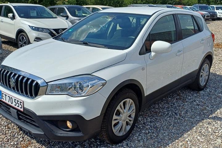 undefined Suzuki S-Cross fra 2016 set udefra