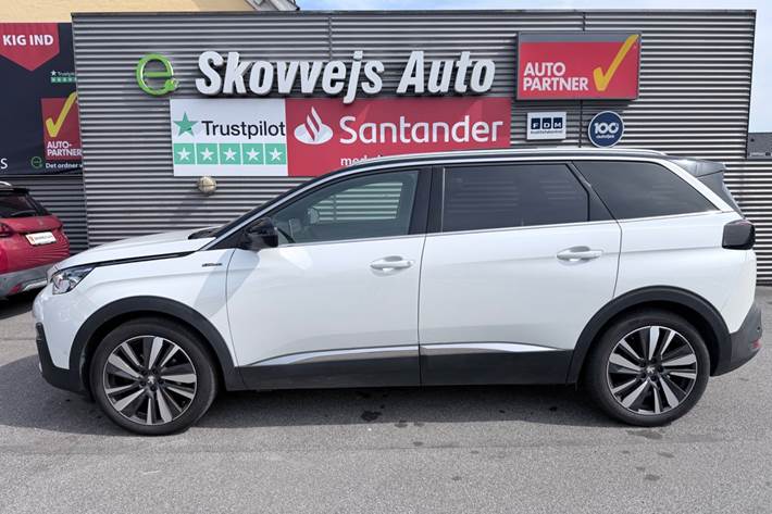 Hvid Peugeot 5008 fra 2020