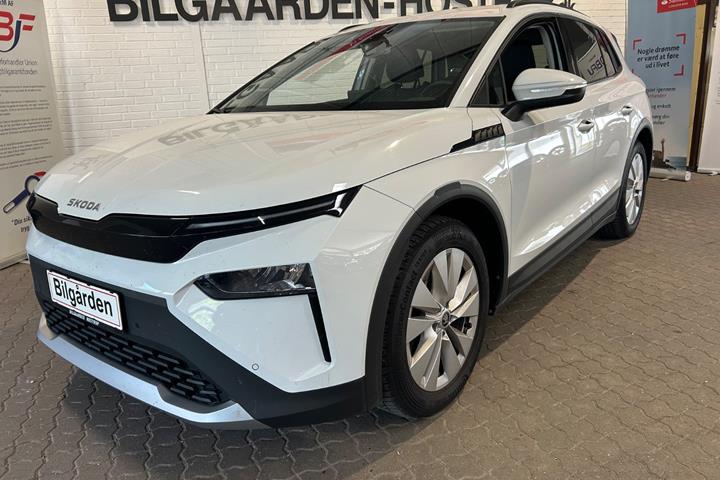 Hvid Skoda Elroq fra 2025 set udefra