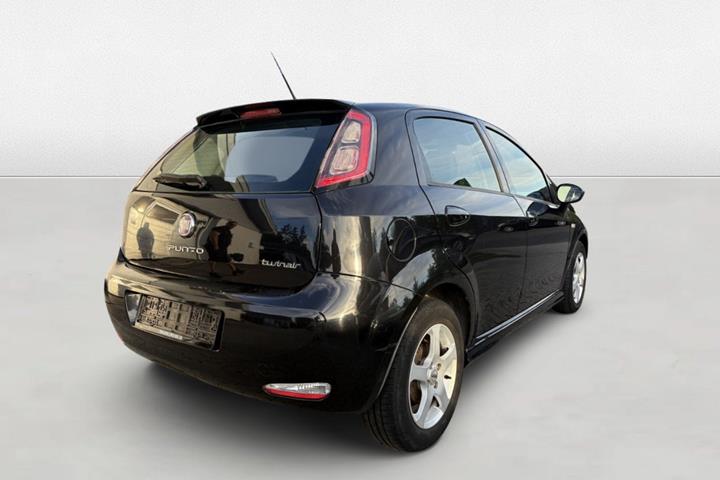 Grøn Fiat Punto fra 2014