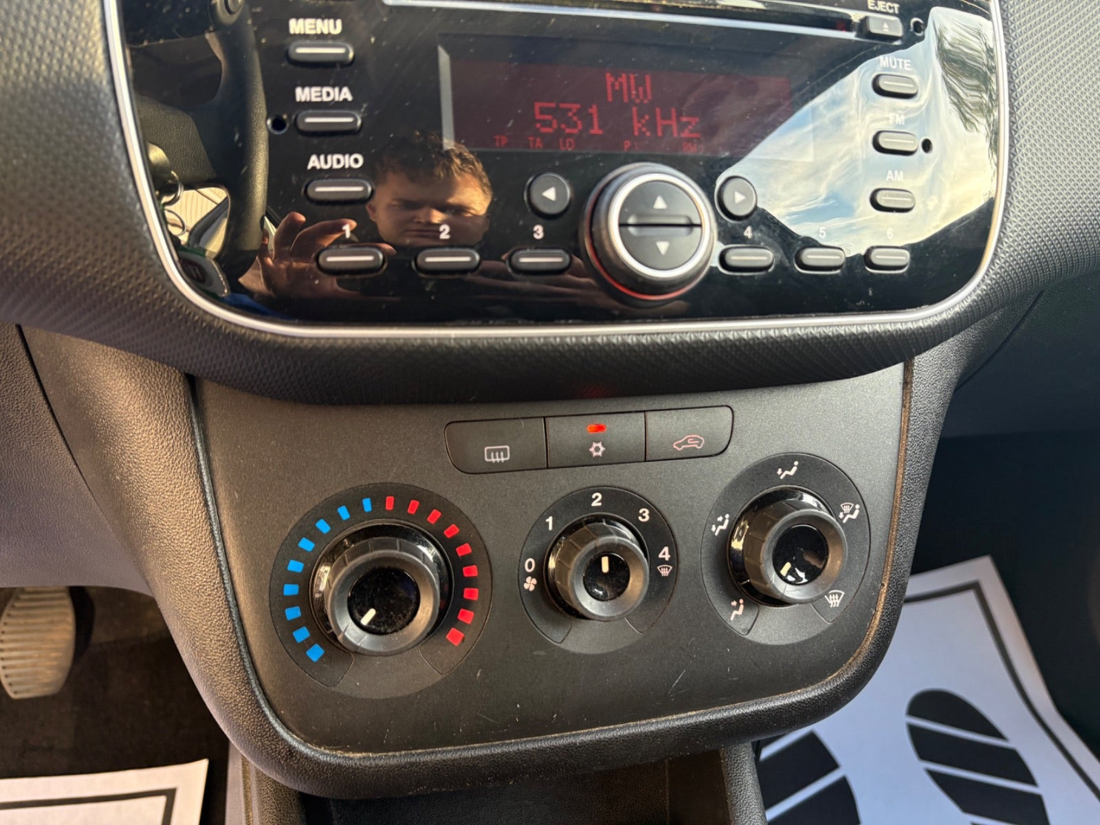 Grøn Fiat Punto fra 2014