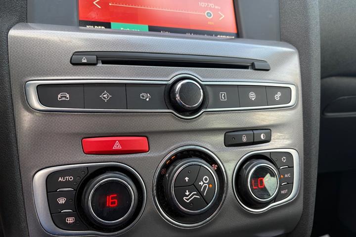 Grøn Citroën C4 fra 2018