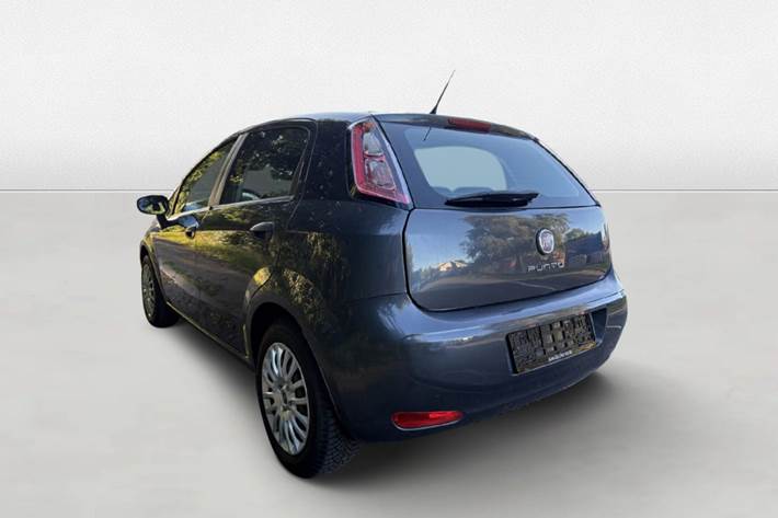 Grøn Fiat Punto fra 2012