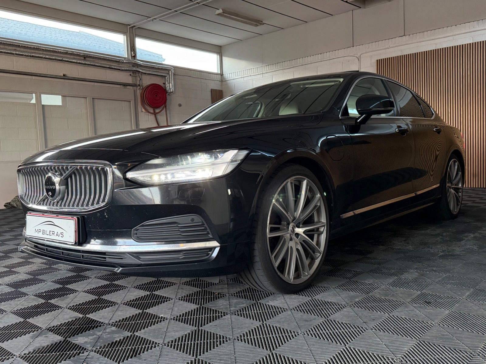 Sort Volvo S90 fra 2021