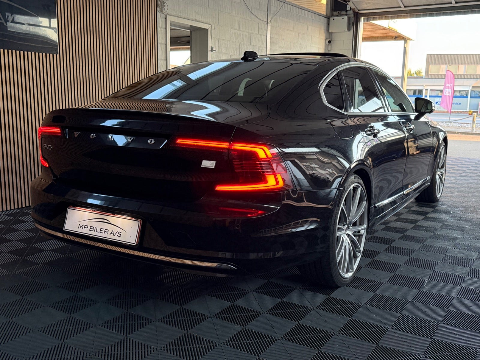 Sort Volvo S90 fra 2021