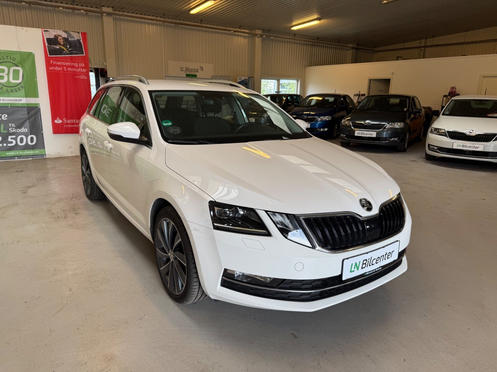 Hvid Skoda Octavia fra 2018