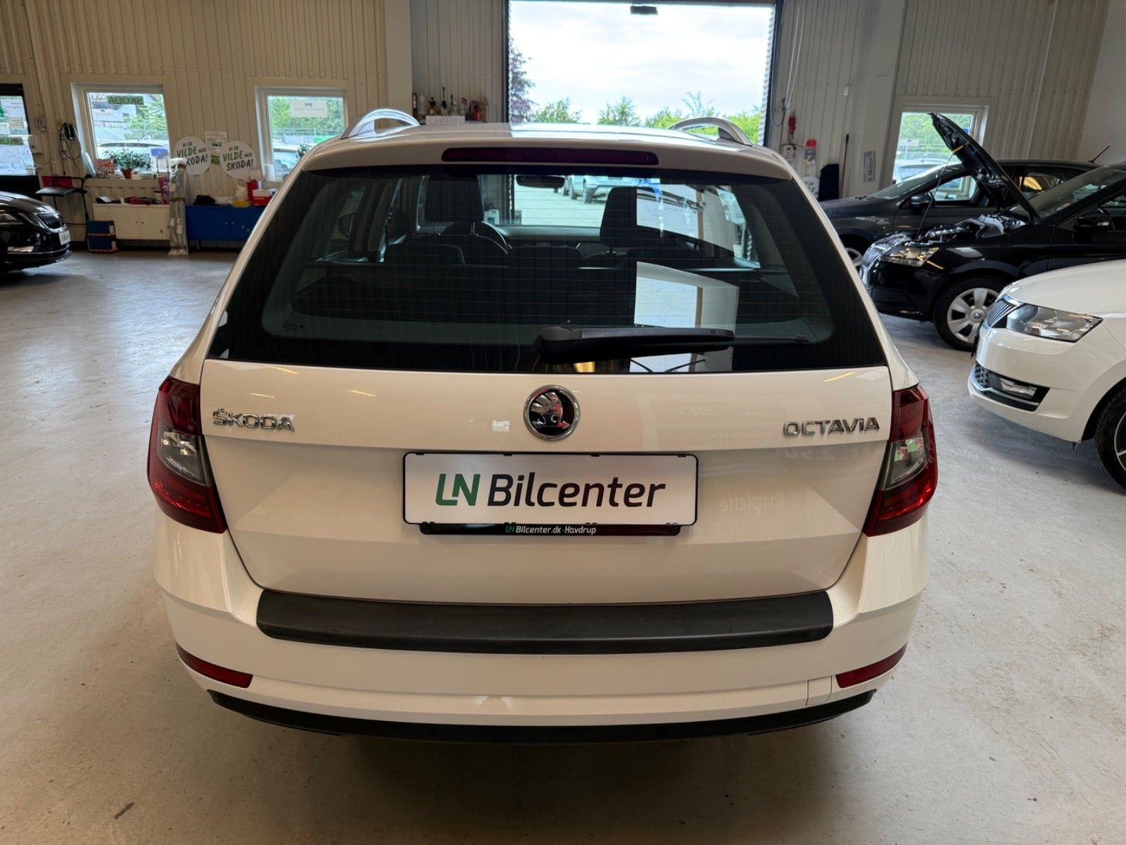 Hvid Skoda Octavia fra 2018