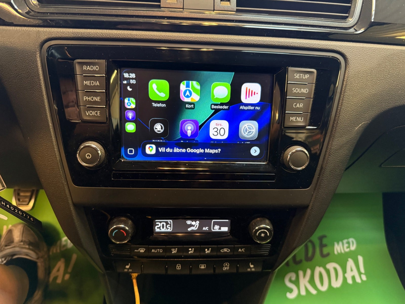 Blå Skoda Rapid fra 2017
