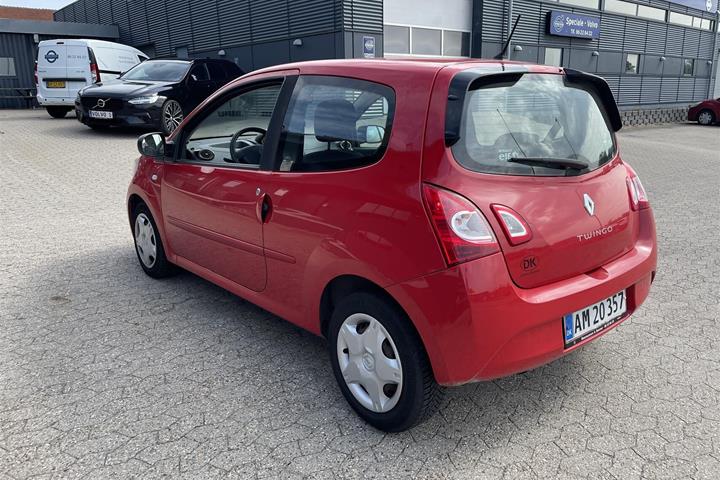 Rød Renault Twingo fra 2014