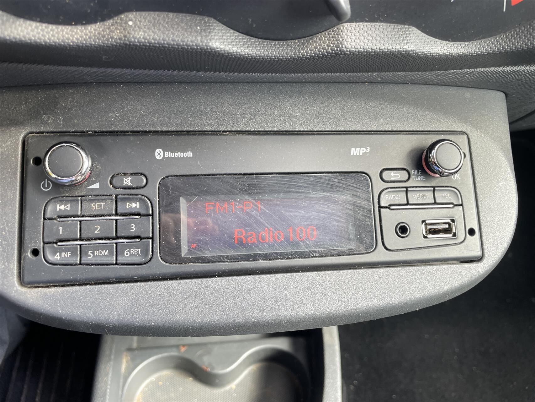 Rød Renault Twingo fra 2014