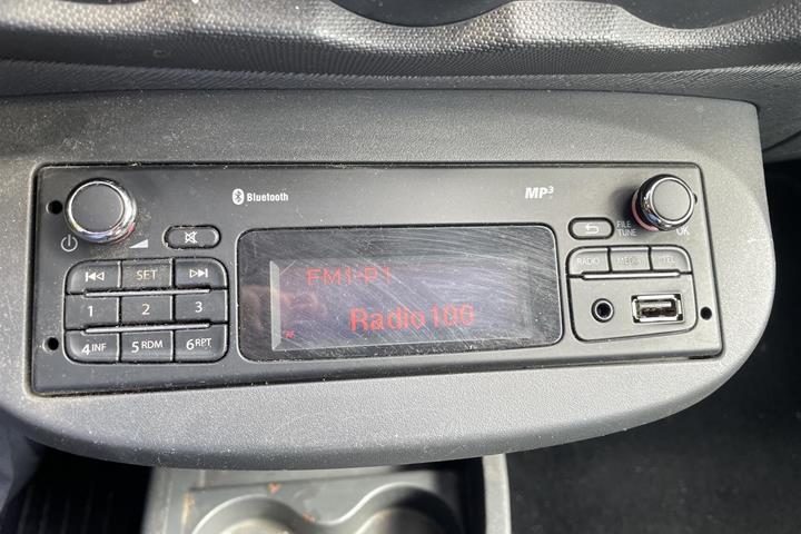 Rød Renault Twingo fra 2014