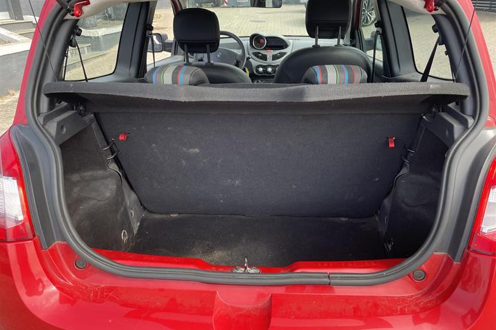 Rød Renault Twingo fra 2014