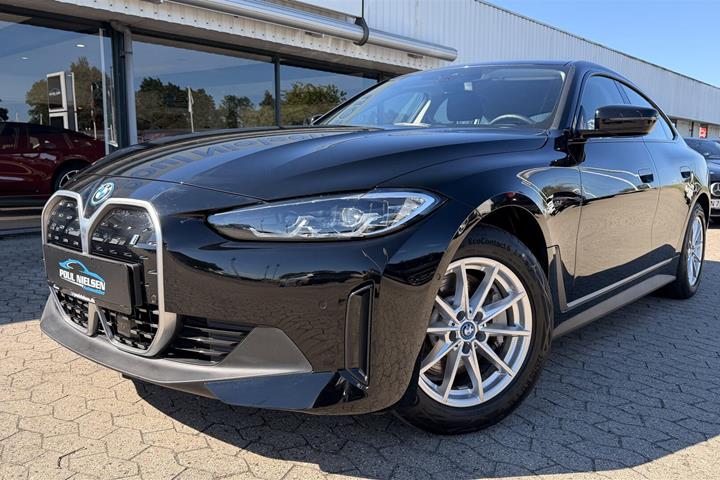 Sort BMW i4 fra 2023