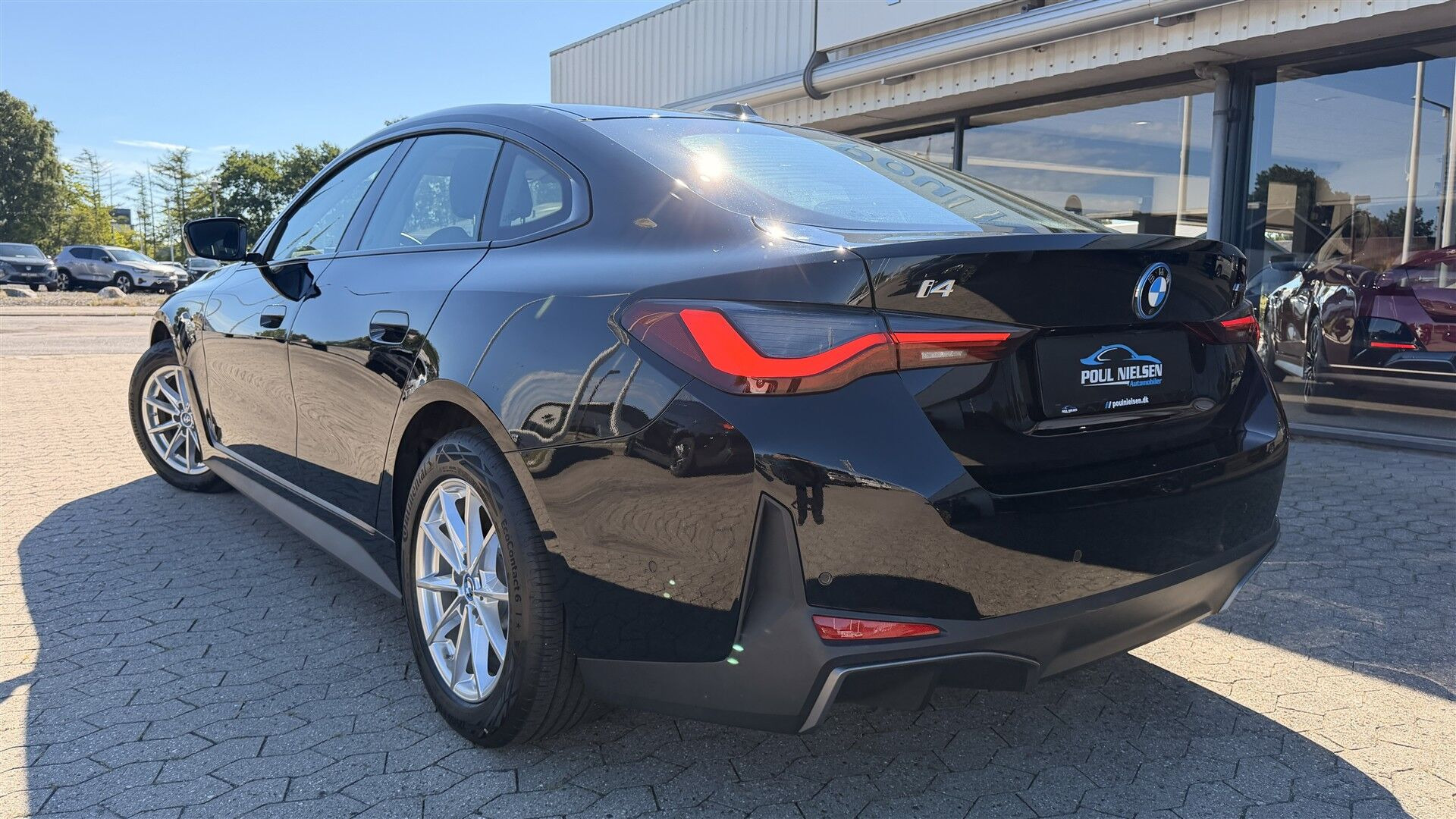Sort BMW i4 fra 2023