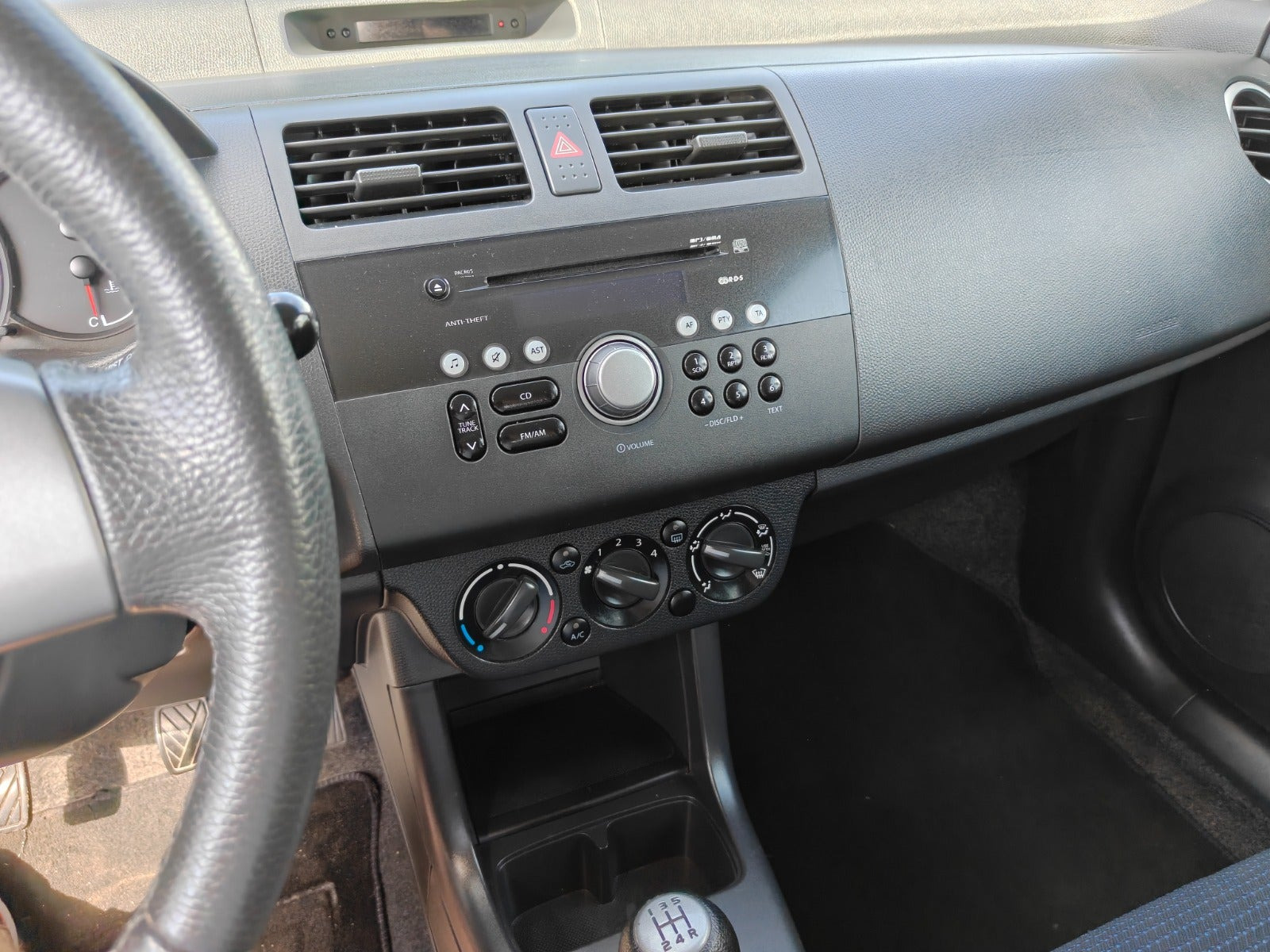 Gul Suzuki Swift fra 2009