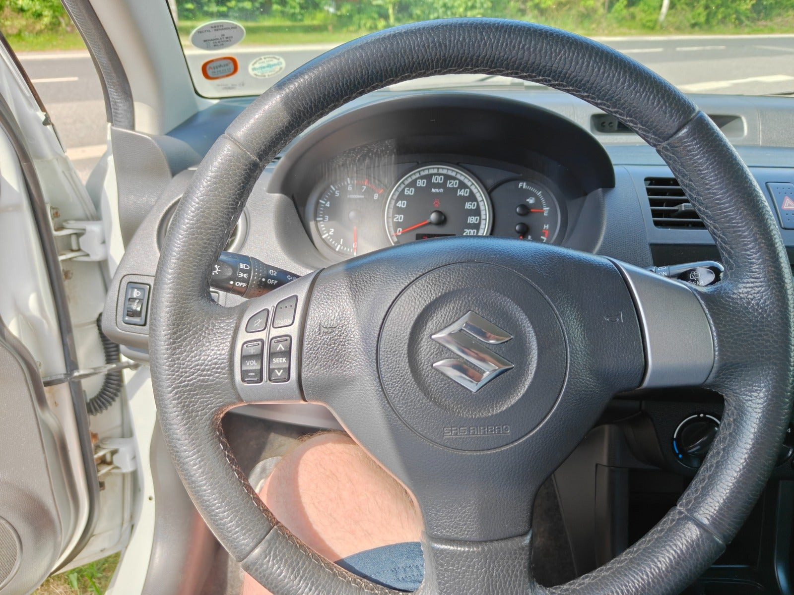 Gul Suzuki Swift fra 2009