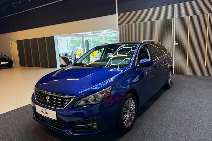 Blå Peugeot 308 fra 2019