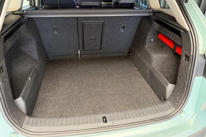 Turquoise Skoda Enyaq fra 2022