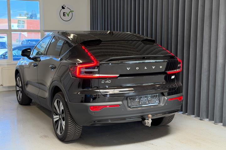 Sort Volvo C40 fra 2023