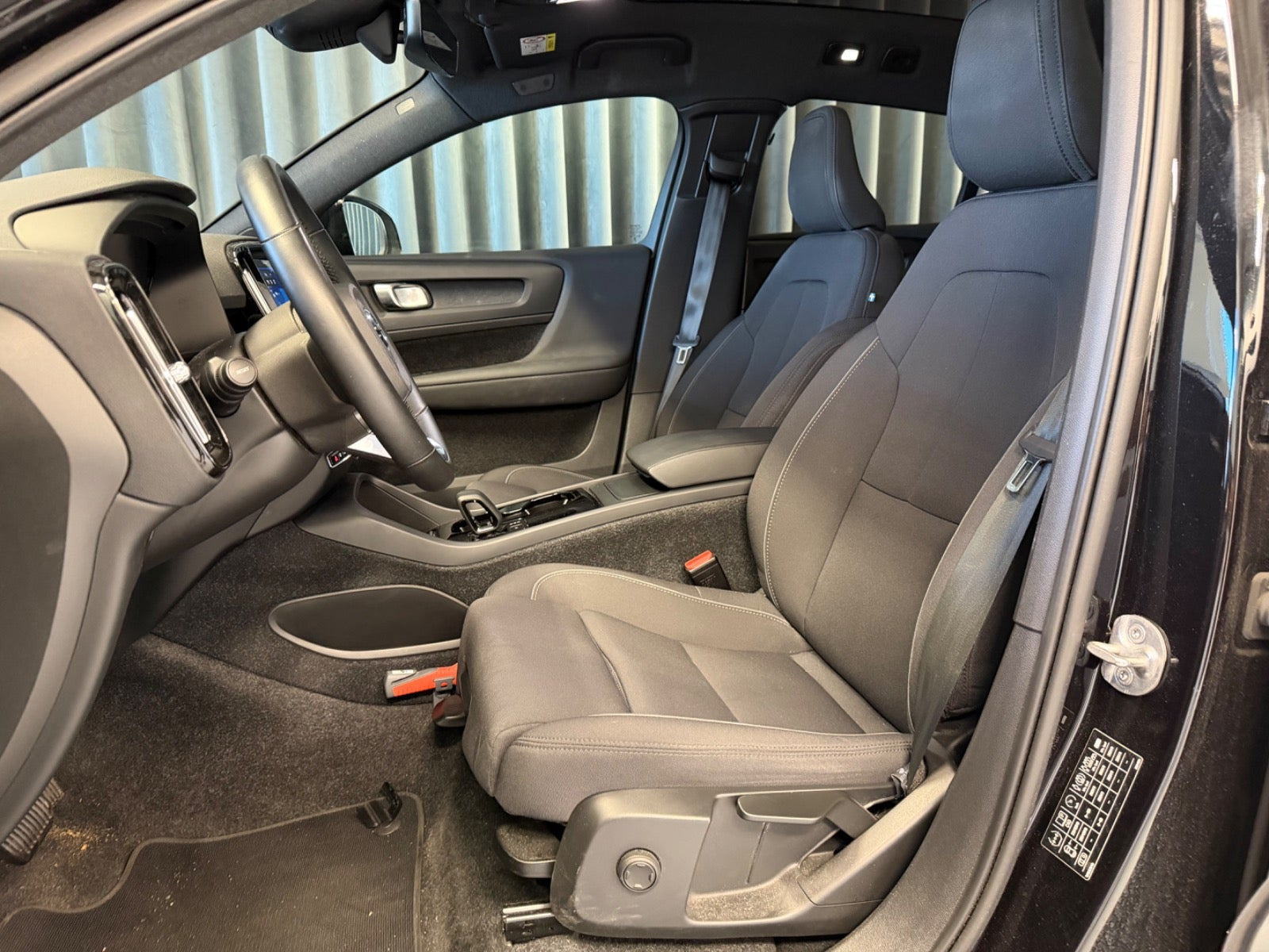 Sort Volvo C40 fra 2023
