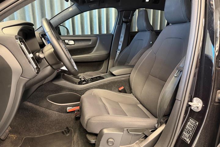 Sort Volvo C40 fra 2023