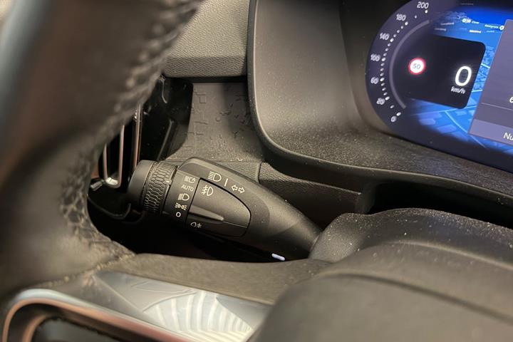 Sort Volvo C40 fra 2023