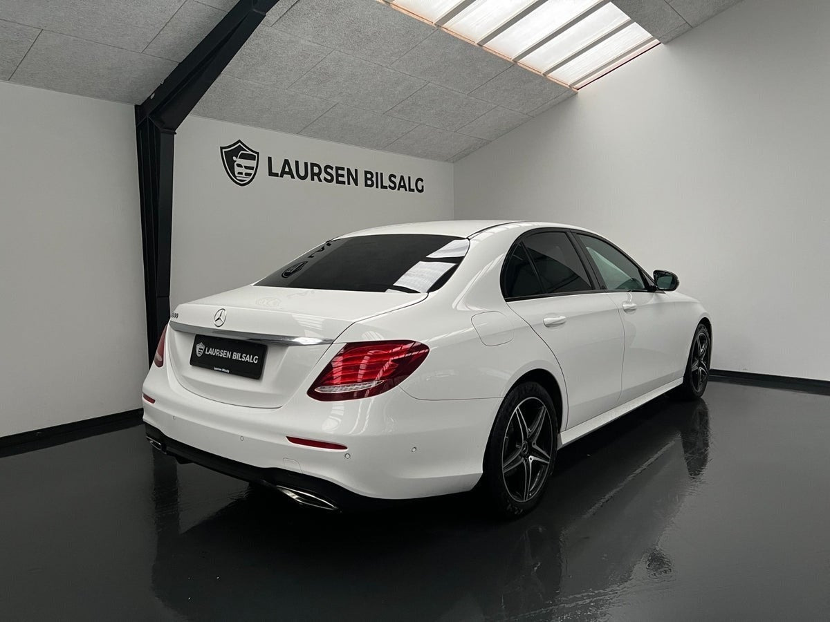 Hvid Mercedes E300 fra 2019