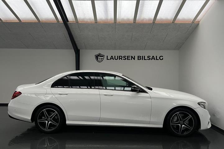 Hvid Mercedes E300 fra 2019