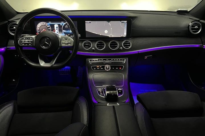 Hvid Mercedes E300 fra 2019
